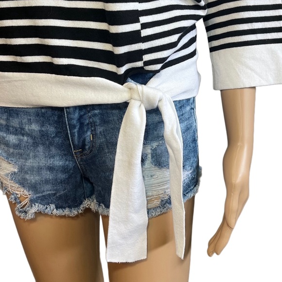 SPRING & MERCER Black White Striped Tie Waist Top Sz Small - Picture 3 of 8